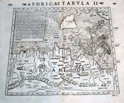 Rerum Geographicarum libri septem decim. 
